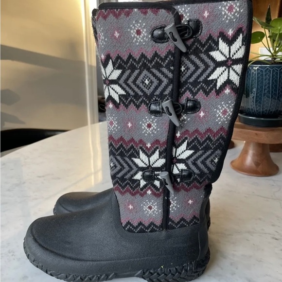 LaCrosse Women’s Boots Size 8.5 Myrick Snowflake Black Pink White  14” Tall - Picture 2 of 6